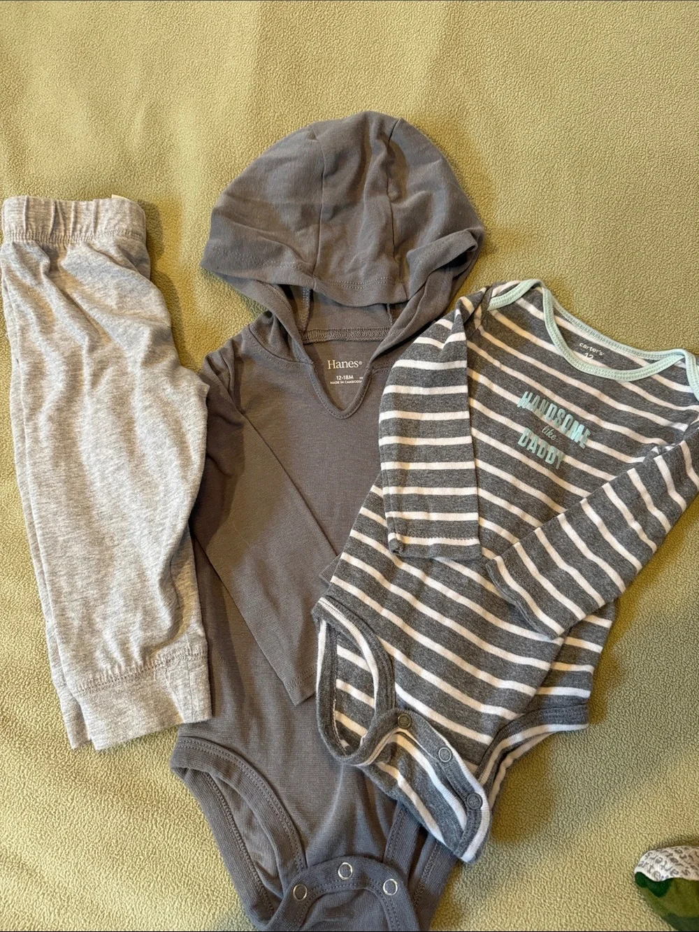 Assorted baby clothes size 12 months, 9 pieces